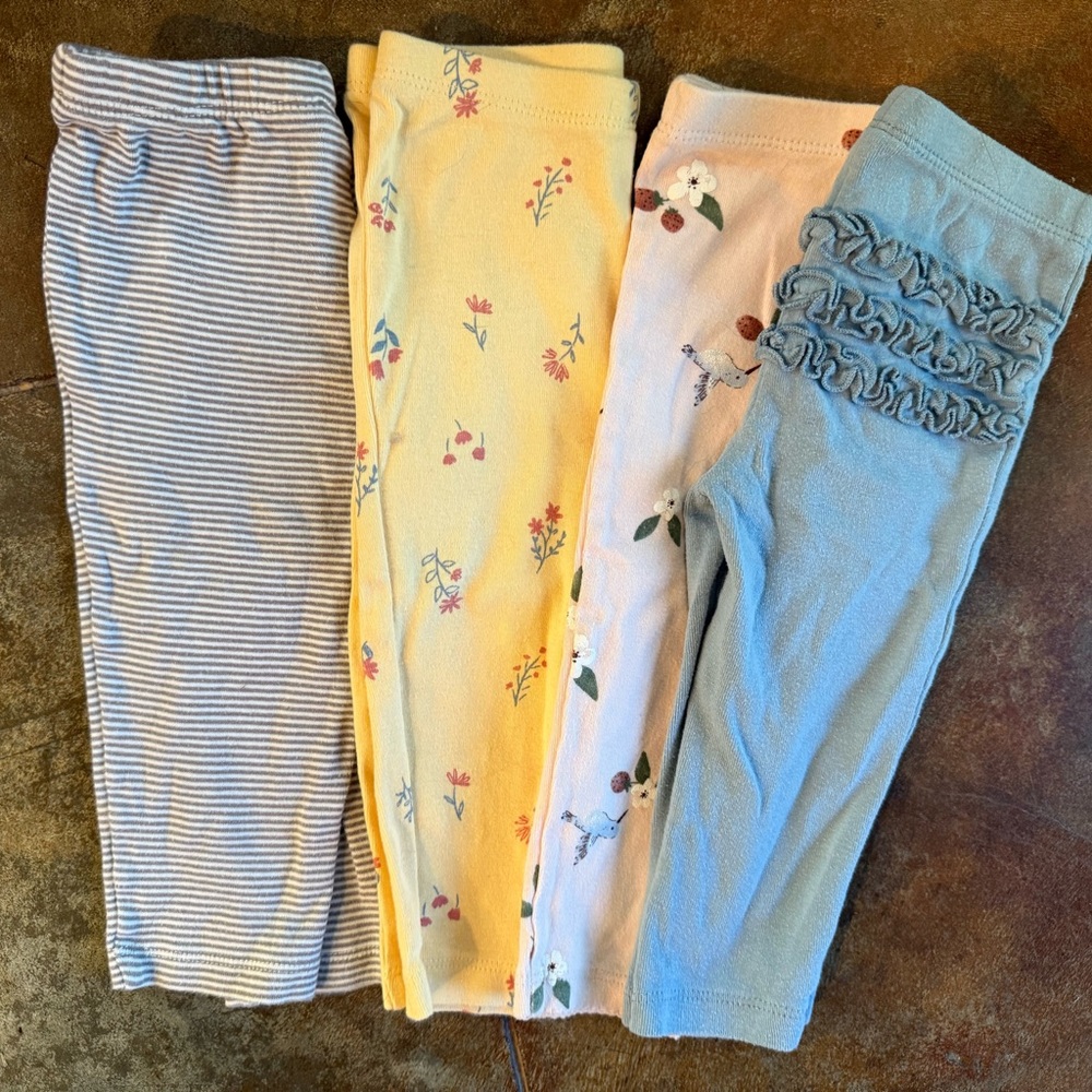 Bundle of 4 Carter's Baby Leggings - 12m